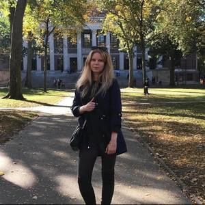 Meet your Posher, Renata